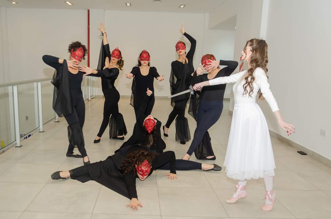 DANZA CLASICA CONTEMPORANEA BALLET